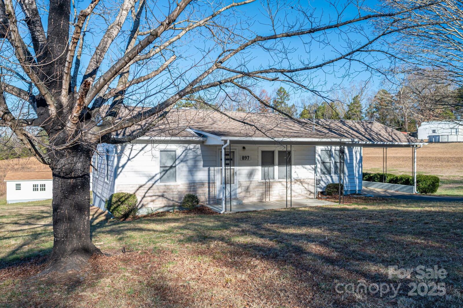 Property Photo: 897 Calloway Road NC 28092