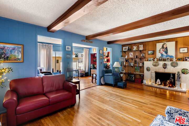 Property Photo: 6610 Padre Ter CA 90068