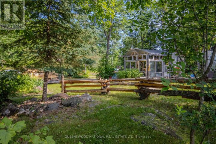 Property Photo: 205 Rockingham Road ON K0J 2N0