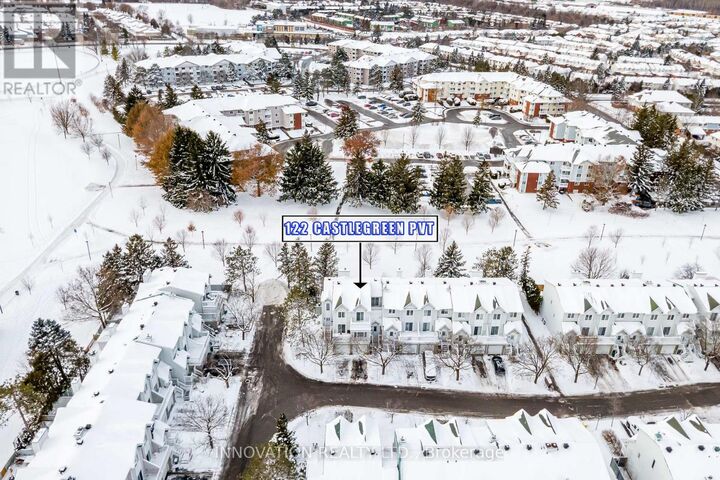 Property Photo:  122 Castlegreen Private 58  ON K1T 3N2 