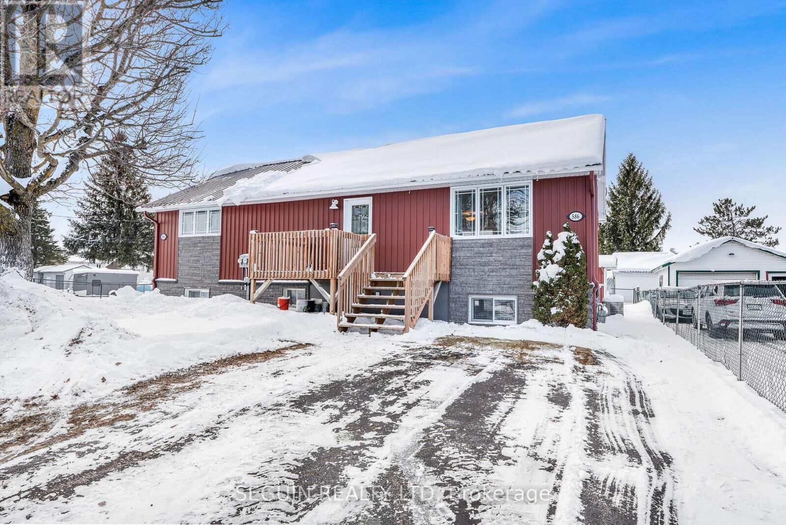 Property Photo:  586-588 Bolt Road  ON K0B 1A0 