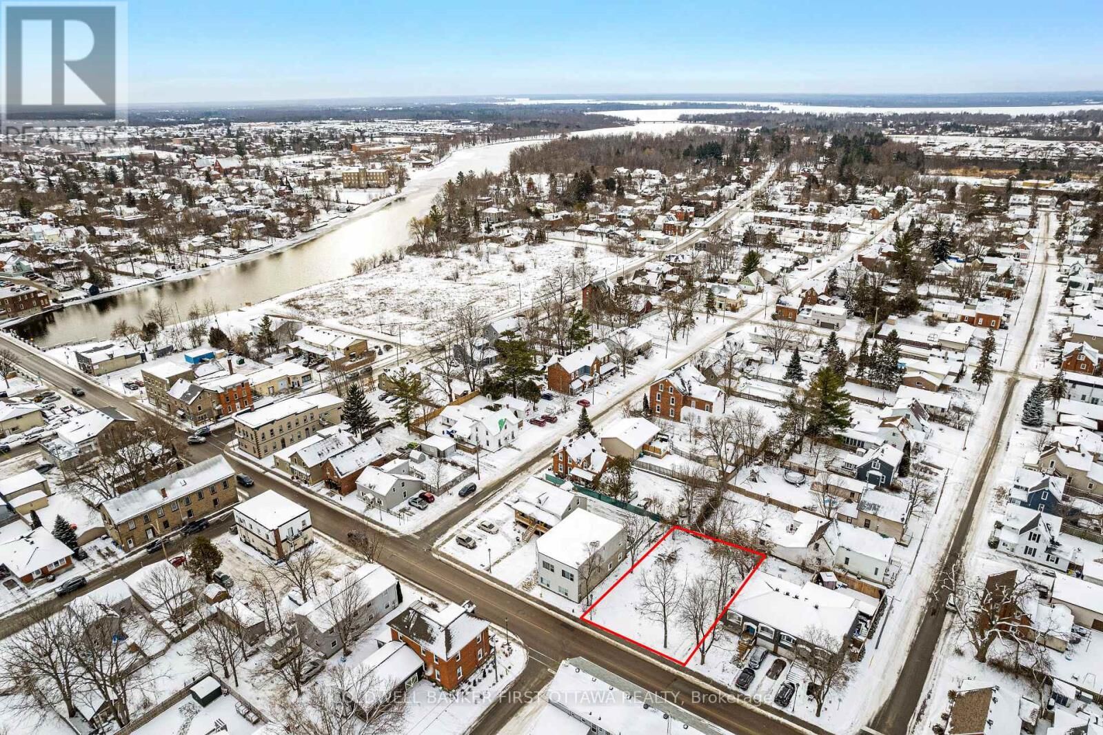 Photo de la propriété:  274 Bridge Street  ON K7H 3H6 