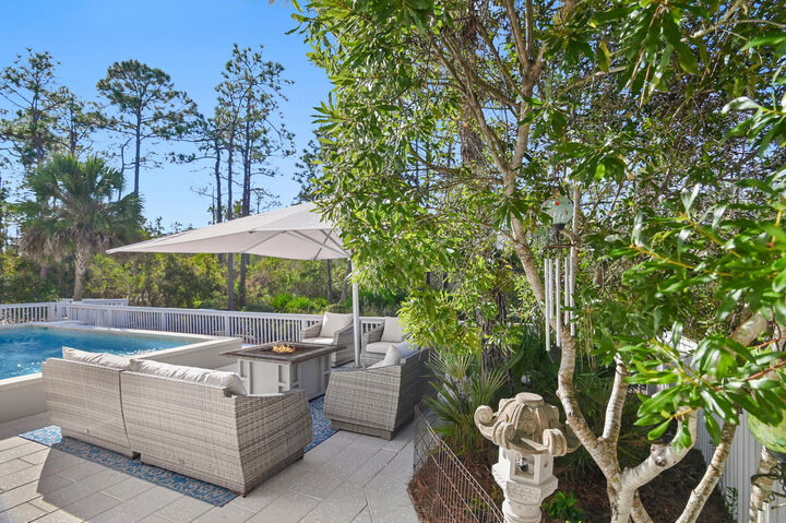 Property Photo:  305 Flatwoods Forest Loop  FL 32459 