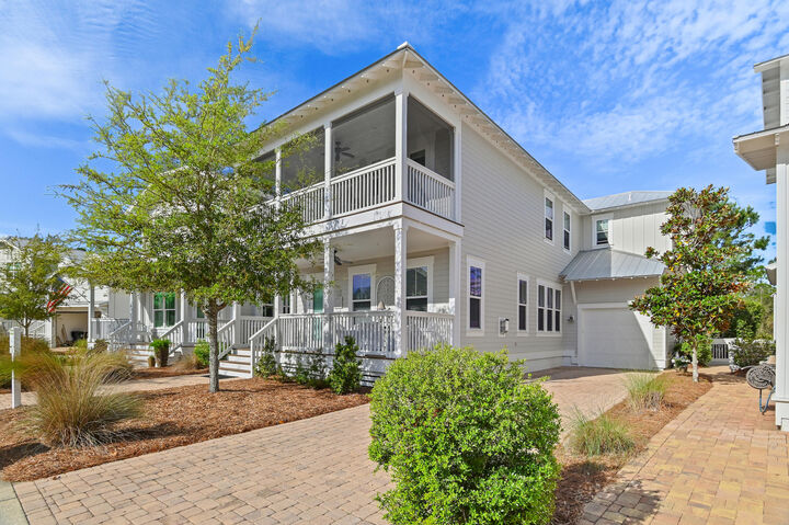 Property Photo:  305 Flatwoods Forest Loop  FL 32459 