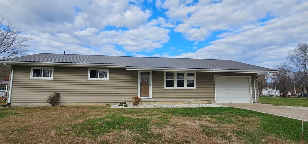 Property Photo:  46 3rd Street  KY 41230 