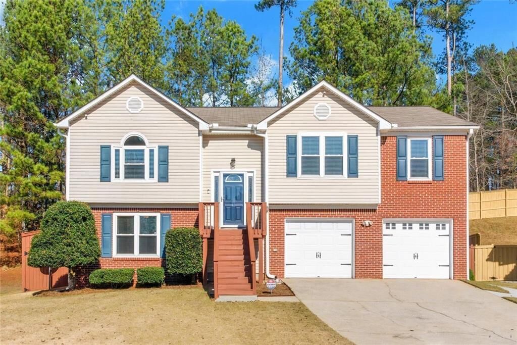 Property Photo: 731 Bridgewood Court GA 30058