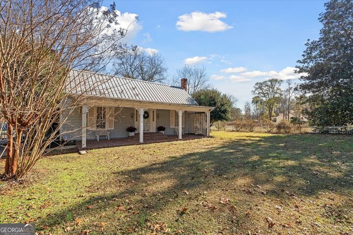 Property Photo:  156 McLendon Circle  GA 30117 