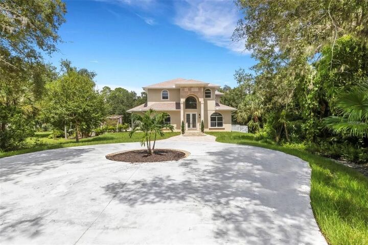 Property Photo: 3005 Desoto Rd Desoto Road FL 34234