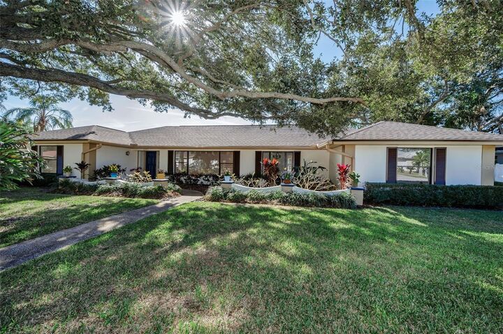 Property Photo:  2391 Roberta Lane  FL 33764 