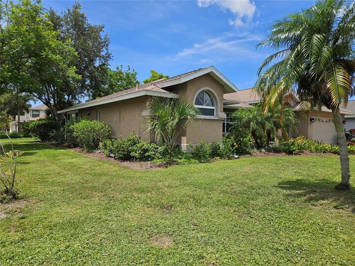 Property Photo: 3110 57th Avenue Circle E FL 34203