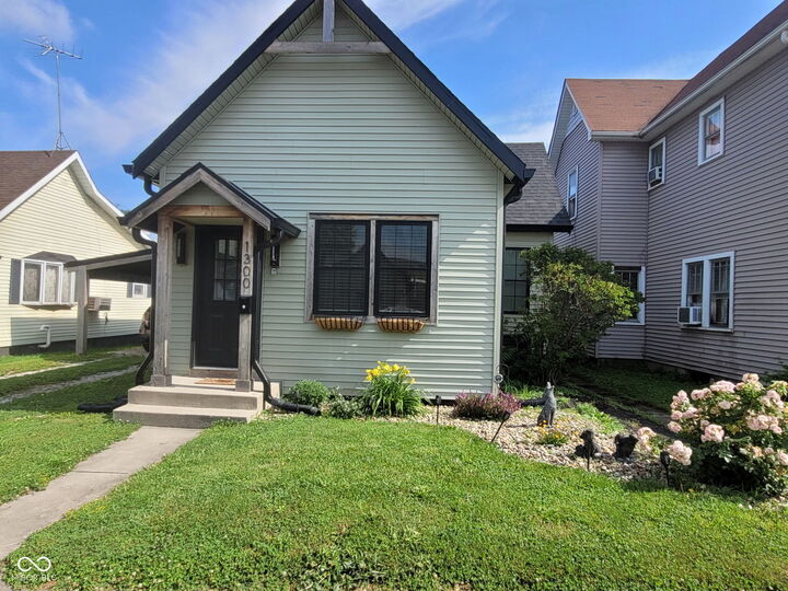 Property Photo: 1300 S B Street IN 46036