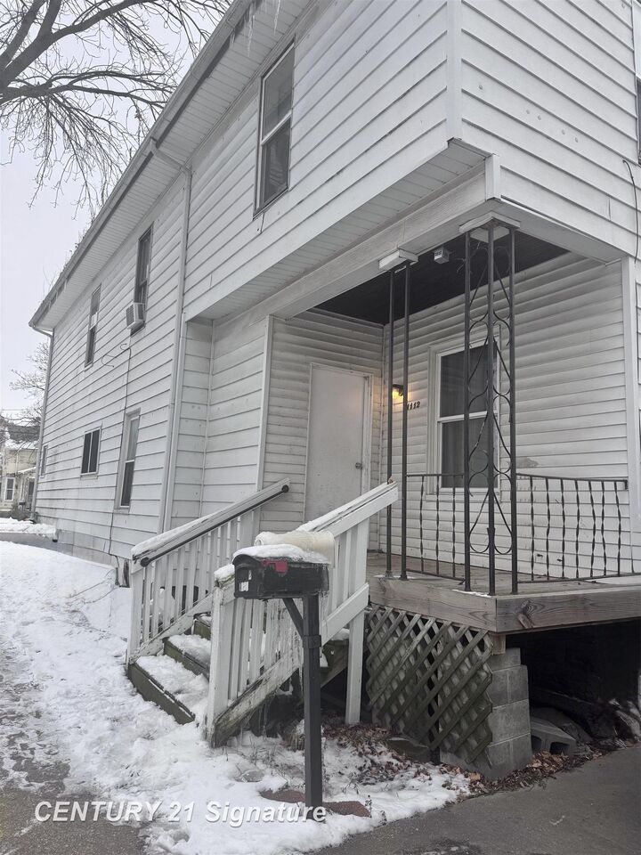 Property Photo: 300 S Farragut Street MI 48708