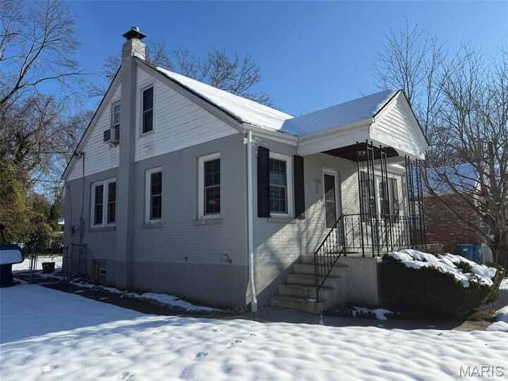 Property Photo:  3708 Killarney Court  MO 63114 