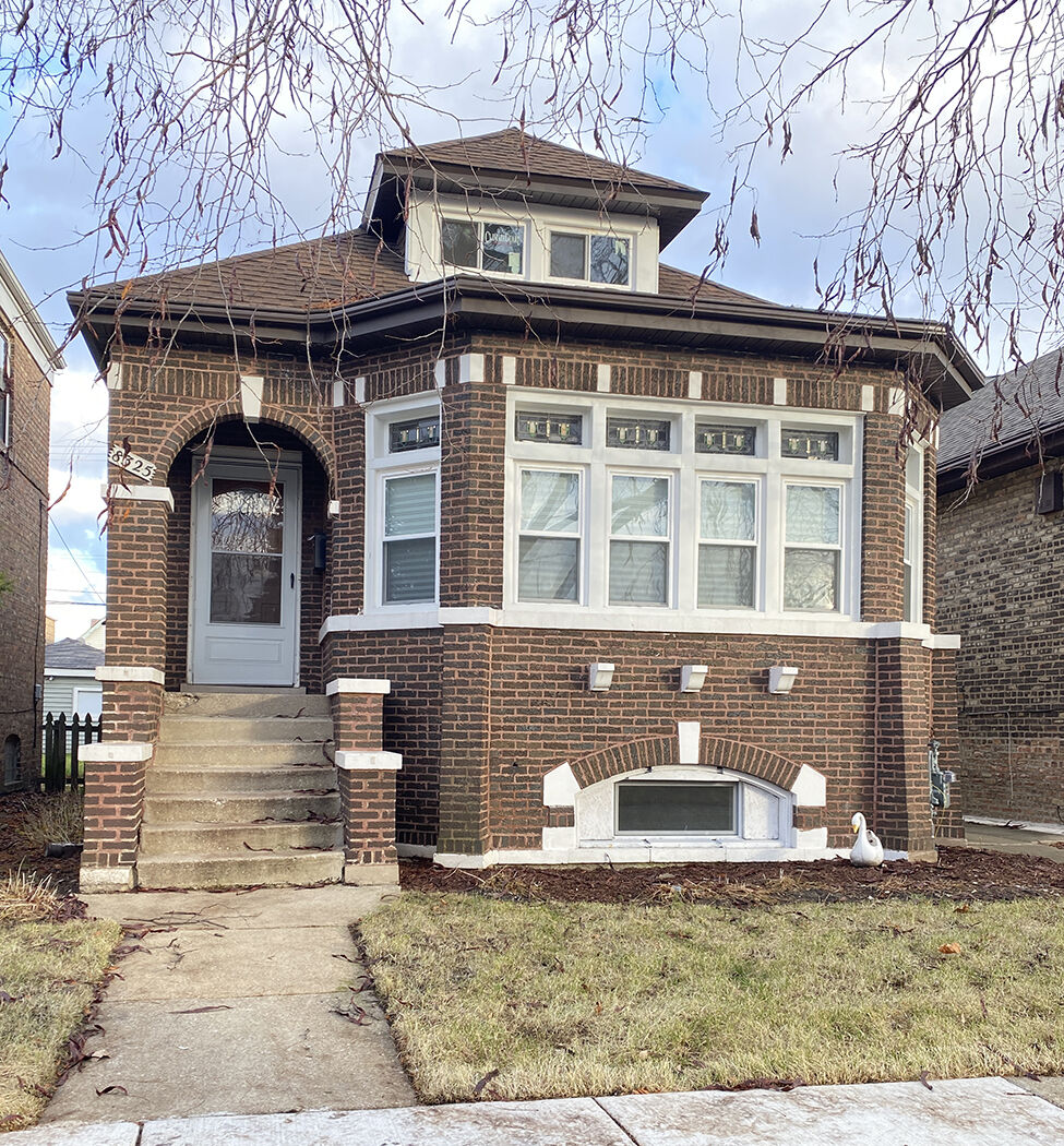 Property Photo: 8325 S Perry Avenue IL 60620