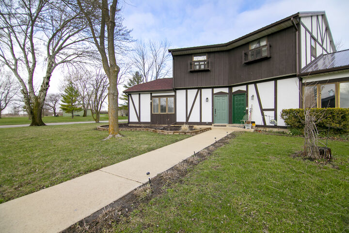 Property Photo:  101 Sun Street A  IL 60919 