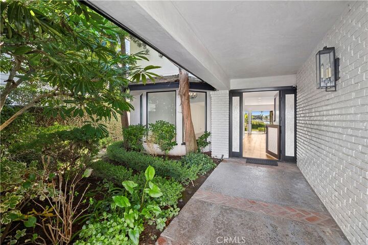 Property Photo: 2572 Bayshore CA 92663