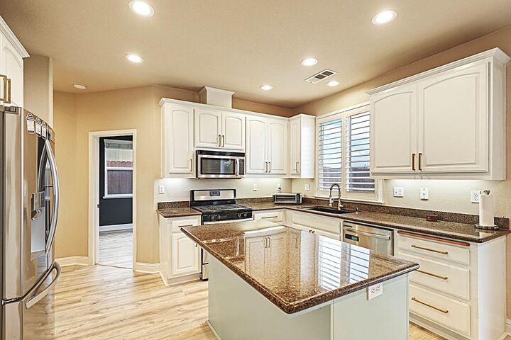 Property Photo:  202 Bullion Hill Drive  CA 95252 