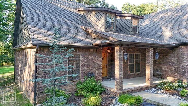 Property Photo:  4910 Peachtree Avenue  AR 72405 