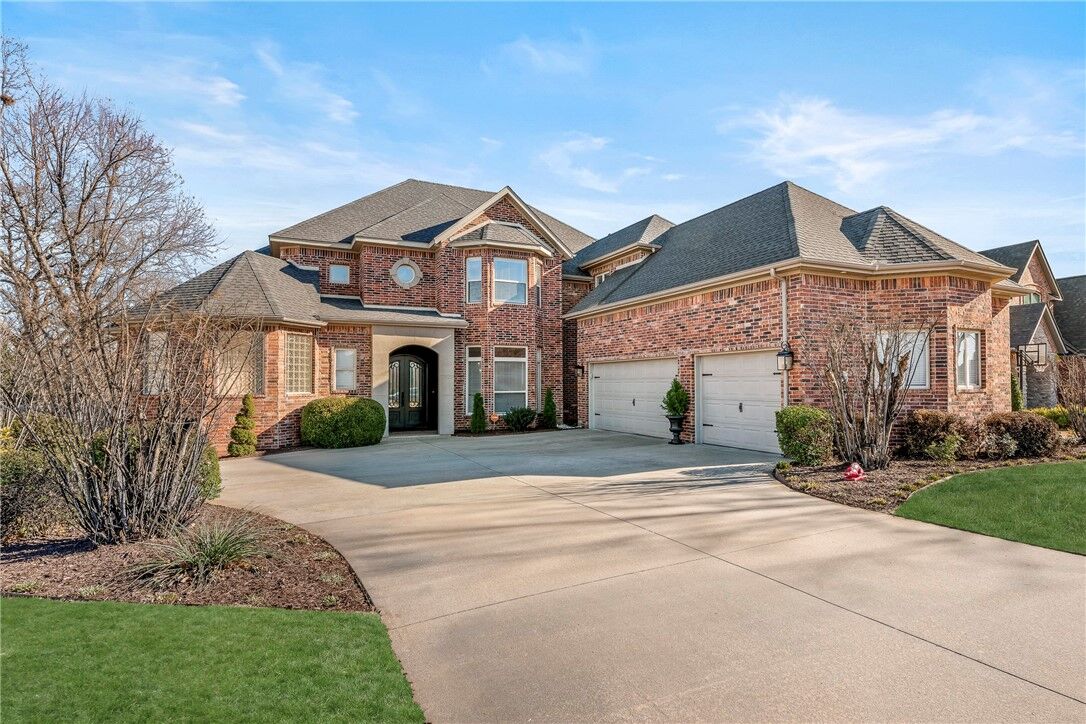 Property Photo: 5209 S Sloan Circle AR 72758