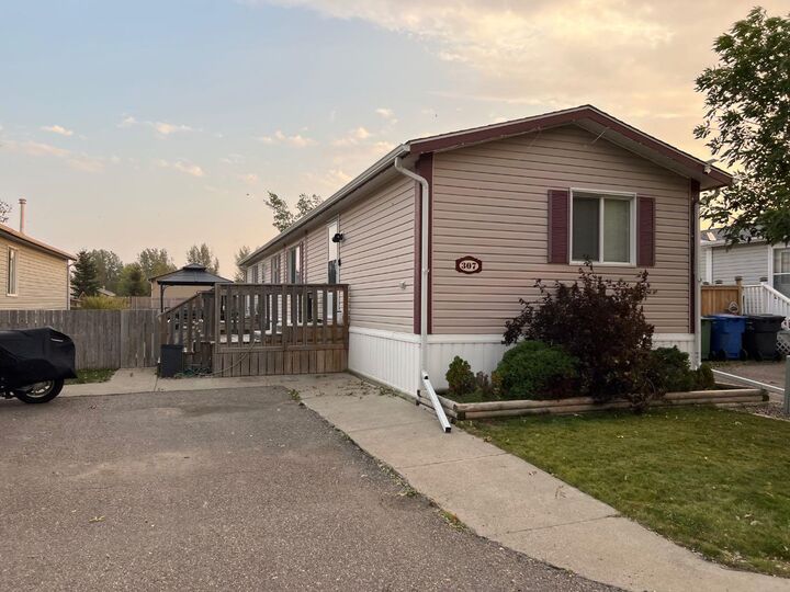 307 Spurline Avenue — photo 1