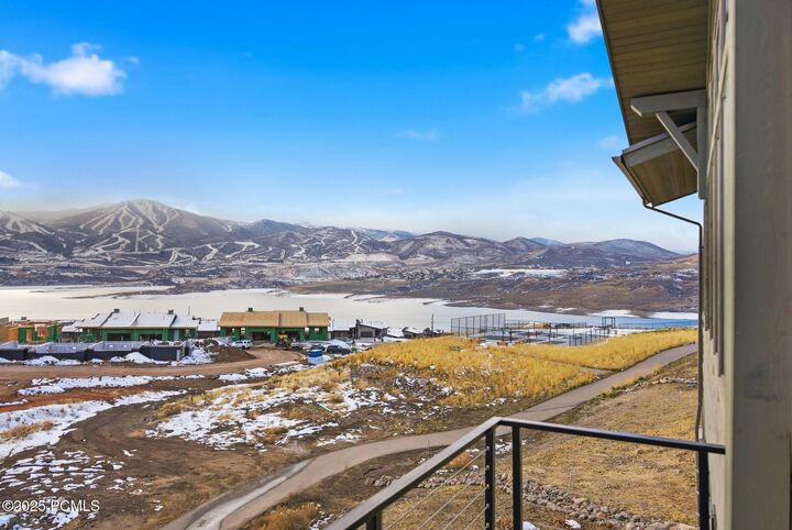 Property Photo:  674 E Silver Hill Loop  UT 84036 