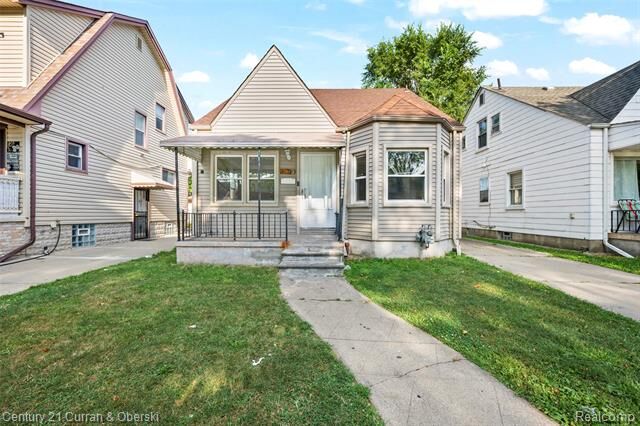 Property Photo: 7910 Orchard Avenue MI 48126