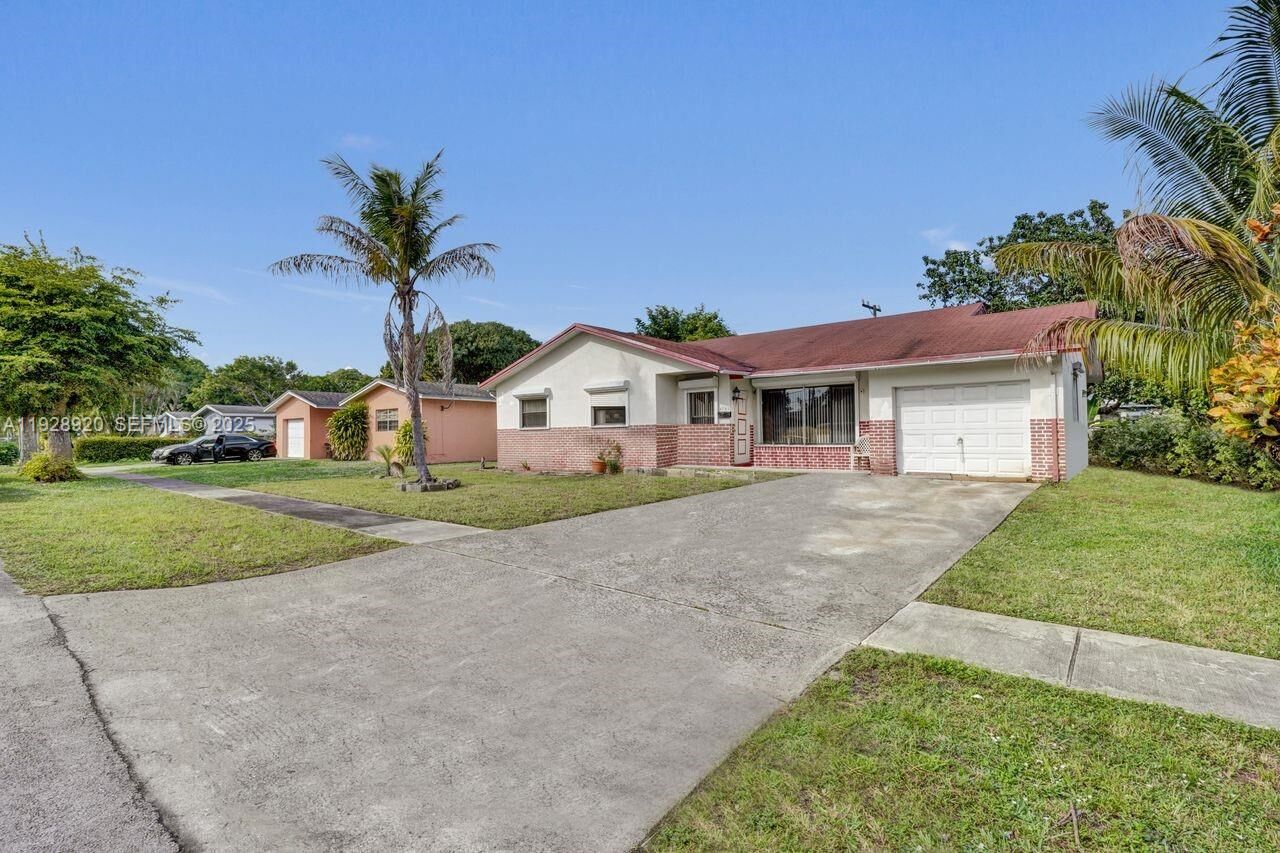 Property Photo: 4781 NW 19th Ct FL 33313