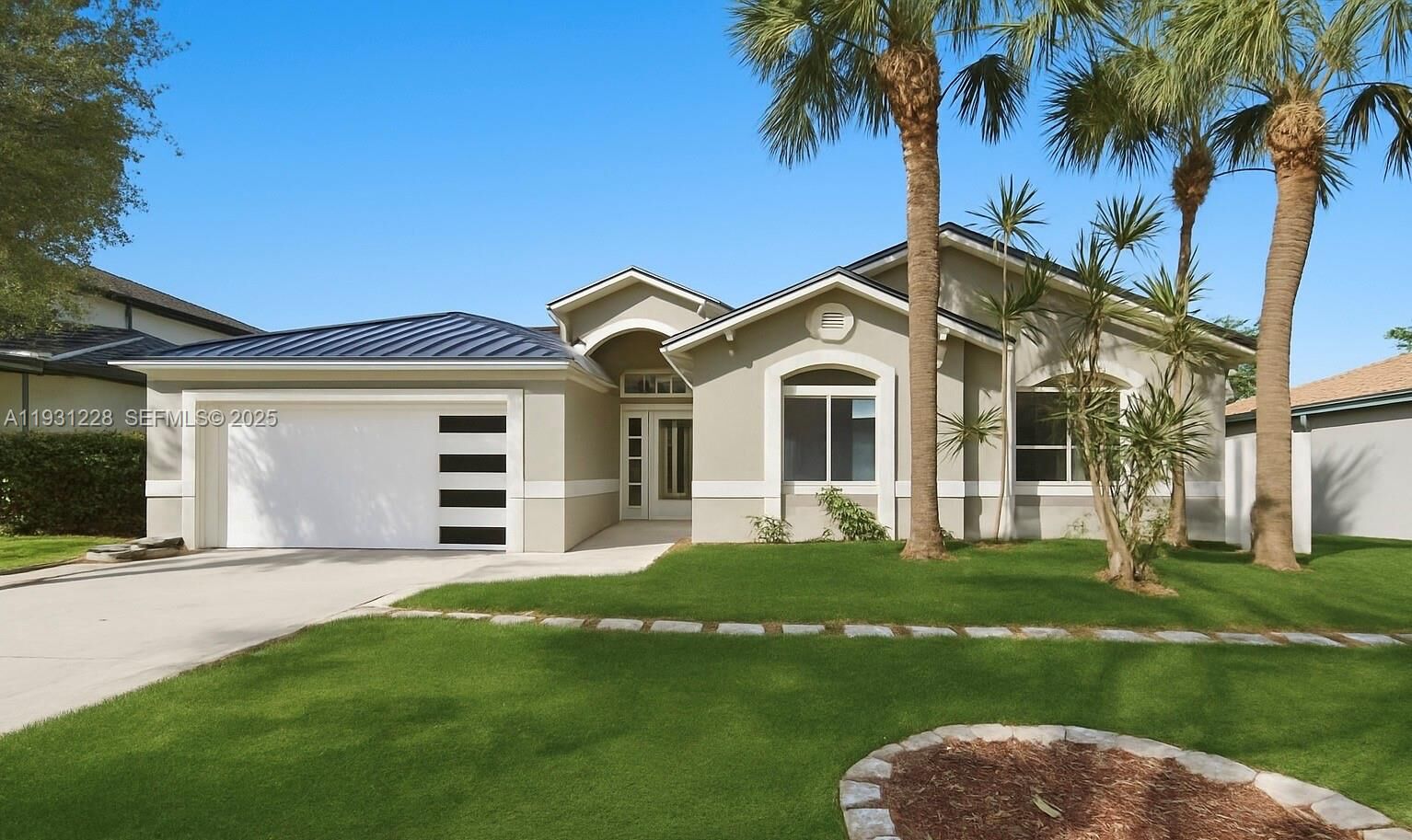 Property Photo:  16859 Crestview Ln 16859  FL 33326 