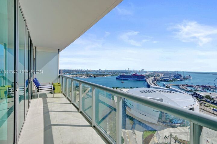 Property Photo: 888 Biscayne Blvd 2904 FL 33132