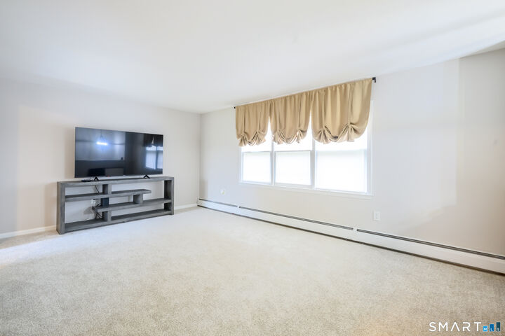 Property Photo: 17 Lyme Street CT 06095