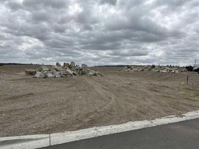 Property Photo: 30 E Center Ln WA 99208