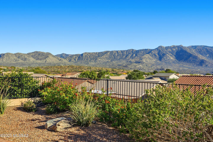 Property Photo:  62207 E Sand Crest  AZ 85739 