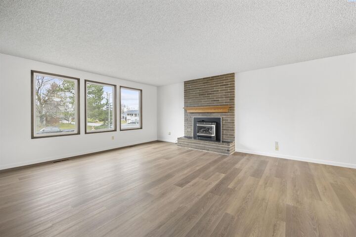 Property Photo: 1912 Dogwood Place WA 99354