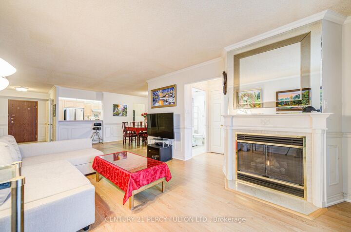 Property Photo:  168 Bonis Avenue 1515  ON M1T 3V6 