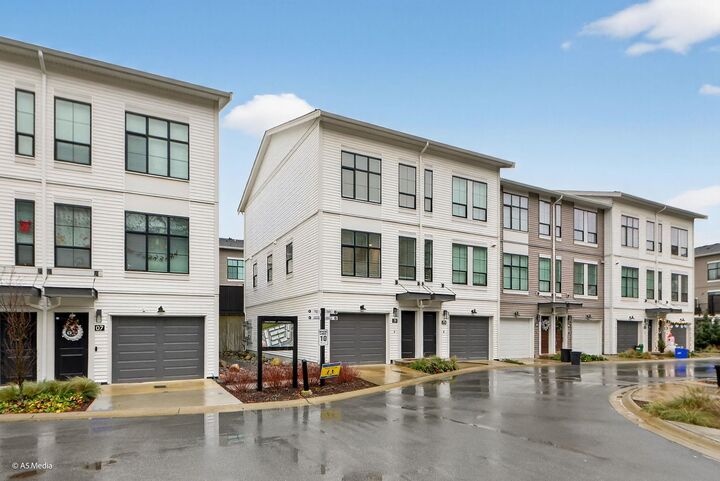 Photo de la propriété: 2774 Montrose Avenue 71 BC V2S 0N4