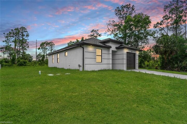 Property Photo: 379 Selkirk Ave FL 33974