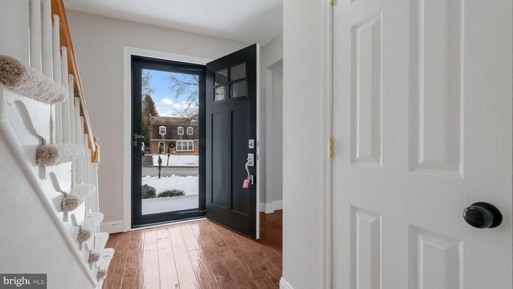 Property Photo:  184 Woodlark Lane  PA 19063 