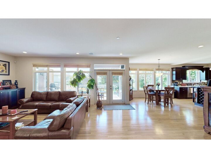 Property Photo:  15974 Buena Vista Avenue  BC V4B 2A5 