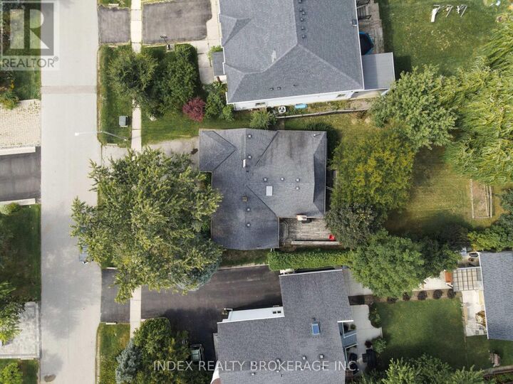 Property Photo: 1073 Kent Avenue East ON L6H 1Z7