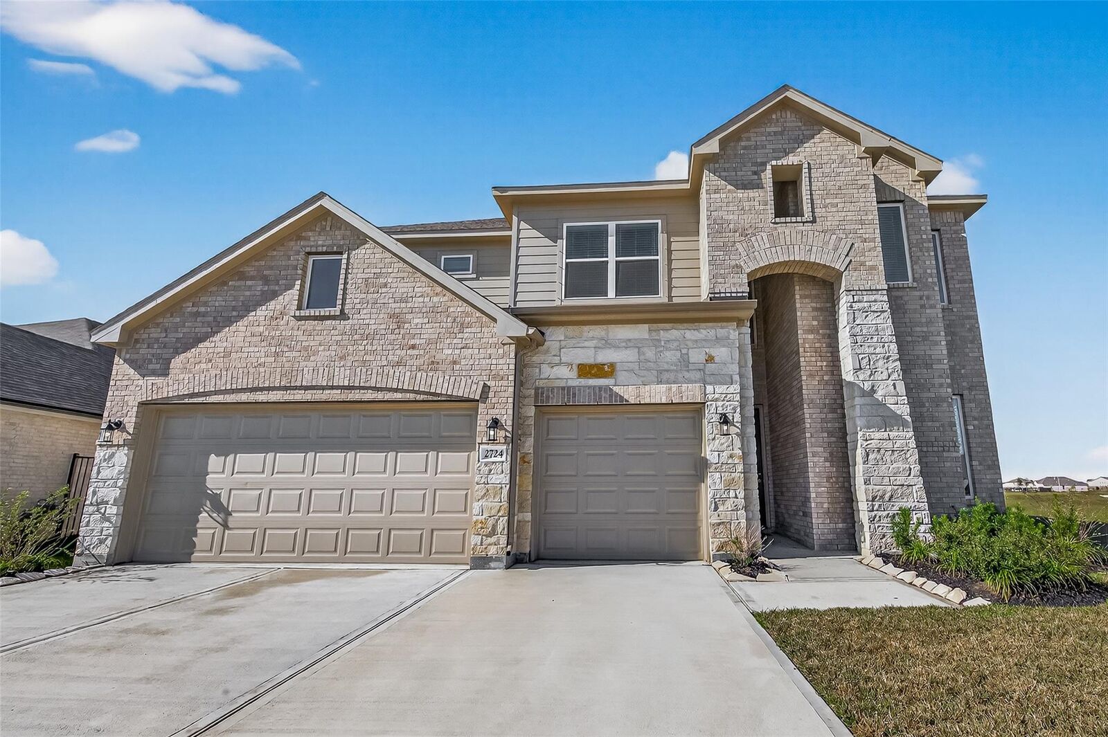 Property Photo:  2724 Golden Isle Drive  TX 77568 