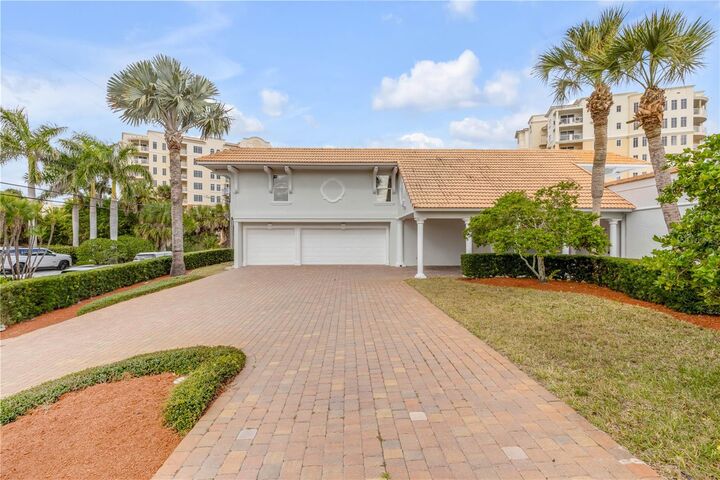 Property Photo:  2117 Ocean Drive  FL 32169 