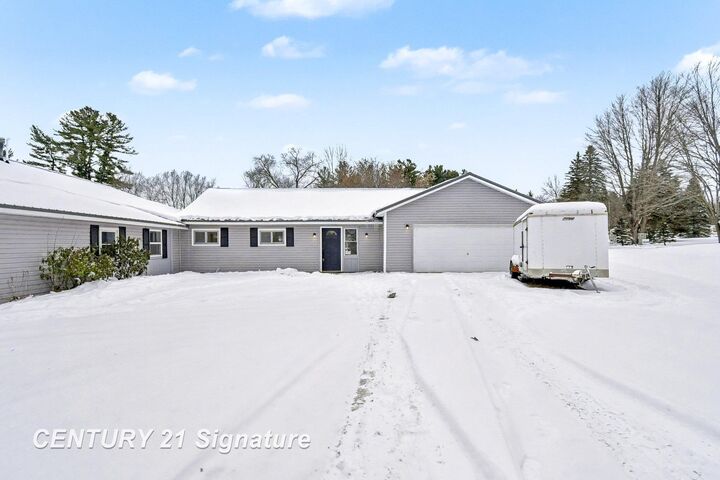 Property Photo: 474 W Taylor Drive MI 48657