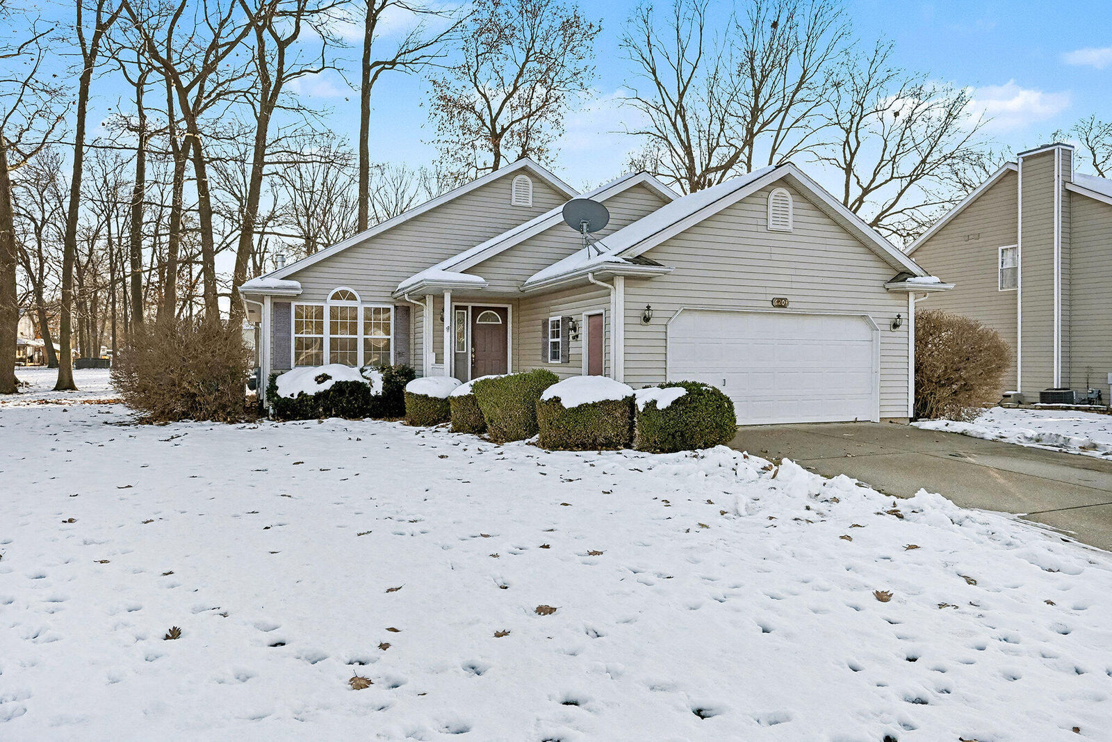 Property Photo:  6204 Thistlewood Avenue  MI 49088 