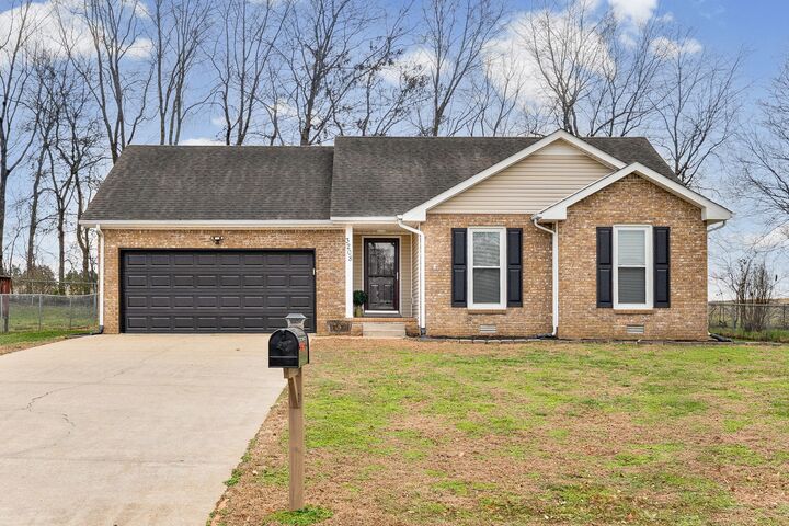 Property Photo:  3208 S Senseney Cir S  TN 37042 