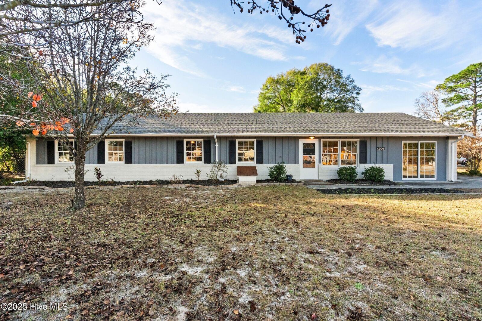 Property Photo:  4905 Tupelo Drive  NC 28411 