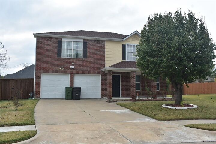 Property Photo: 7018 Bridlewood Drive TX 76002