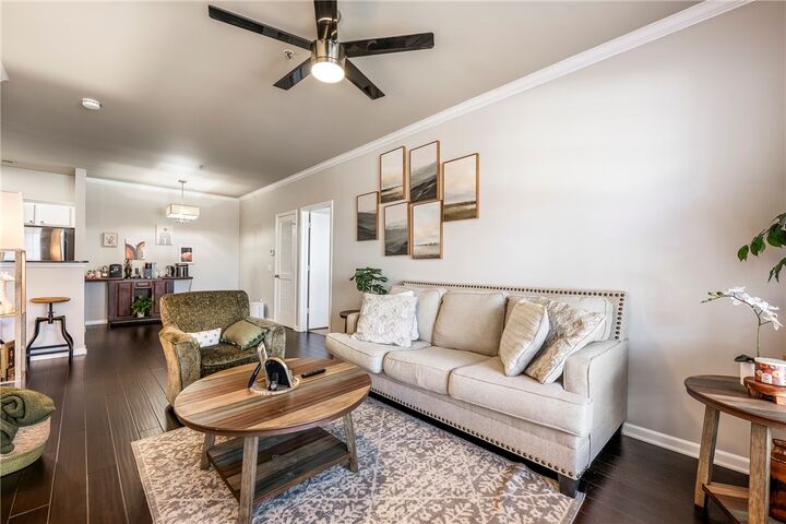 Property Photo: 4261 Meadow Creek Circle 204 AR 72703