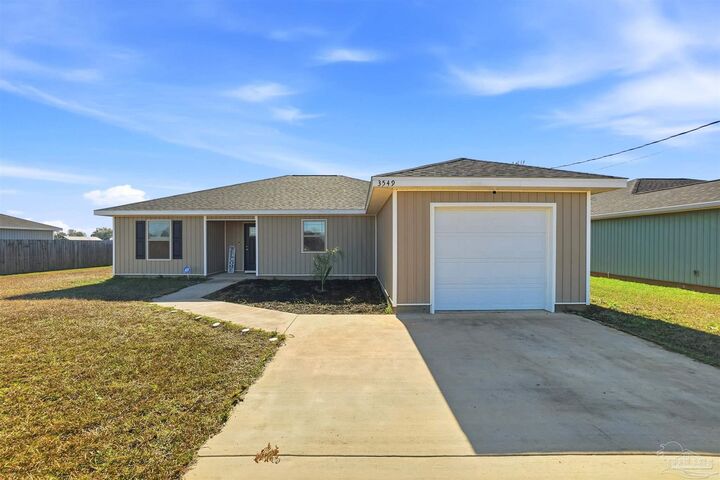 Property Photo: 3549 Godwin Rd FL 32565