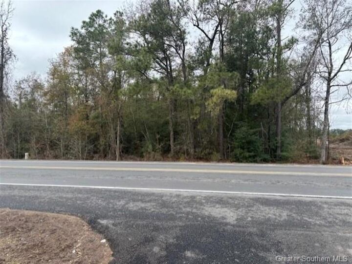 Property Photo:  3724 S Beglis Parkway S  LA 70665 