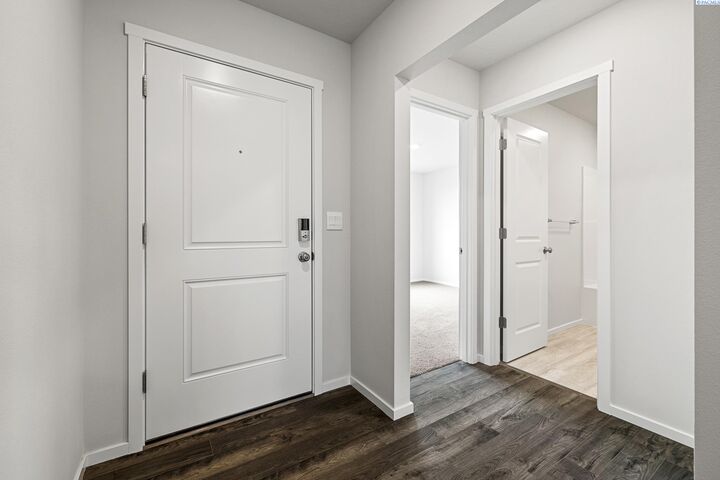 Property Photo:  11324 Buckingham Dr  WA 99301 